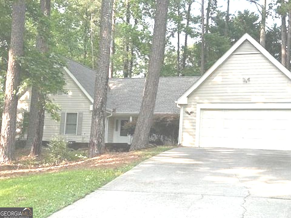 1st image of 102 Whisper Trce