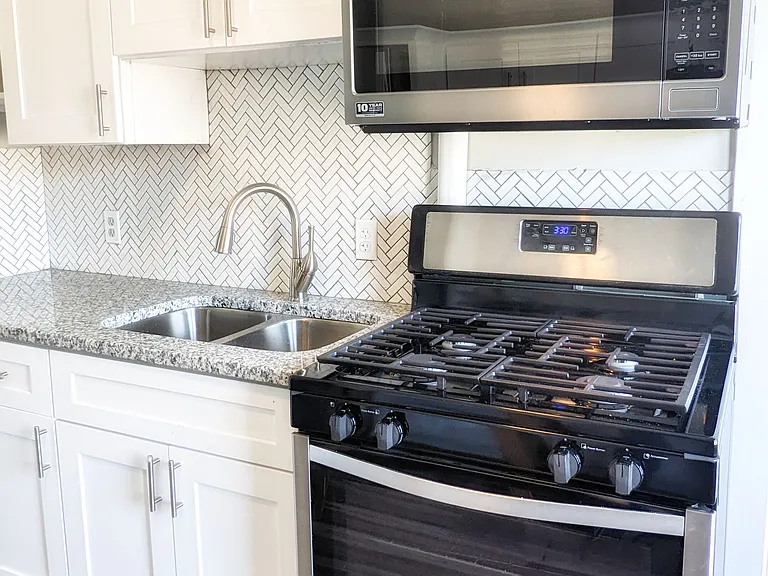 1181 Lincoln Ave #2 — Photo 5