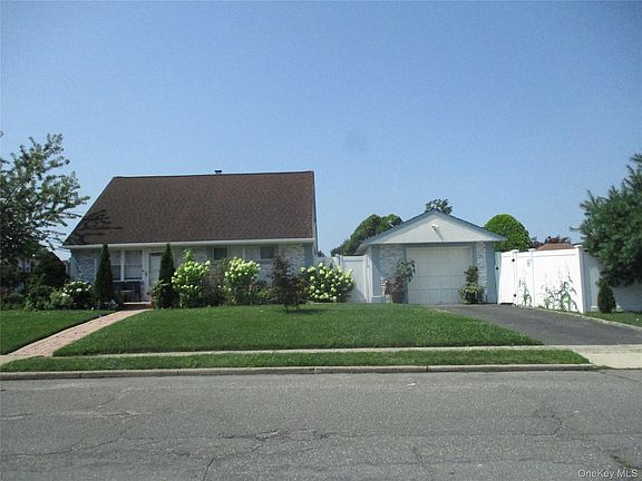 5th image of 835 Washington Avenue