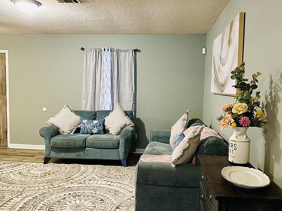 5th image of 2911 Simmons Ln