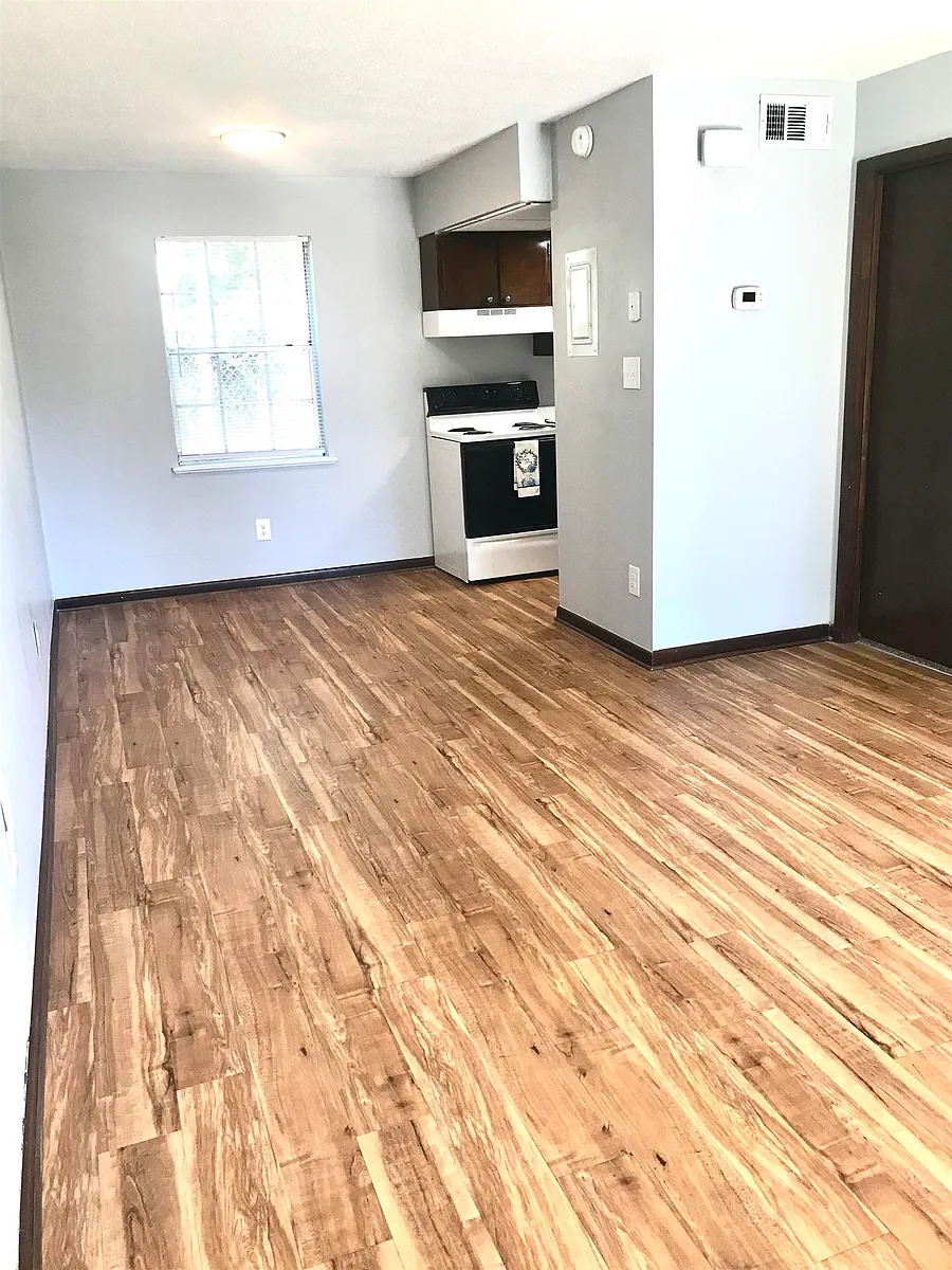 Building Photo - 324 S Lipona Rd #8