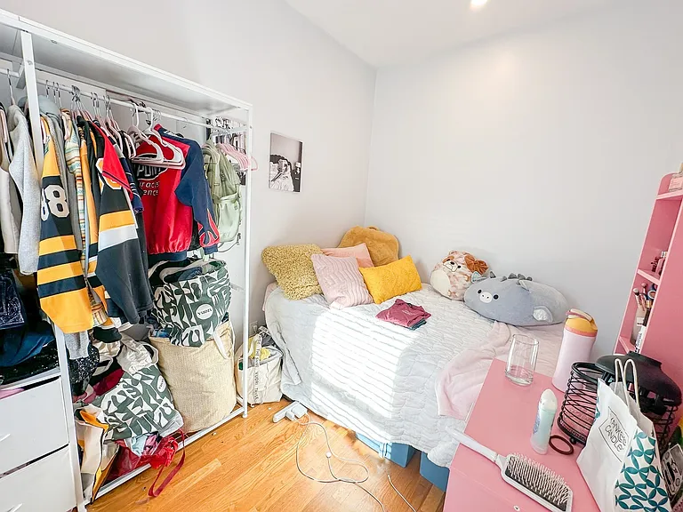 4 Viking St #2 — Photo 7