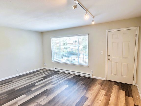 4th image of 438 N El Camino Real APT 202