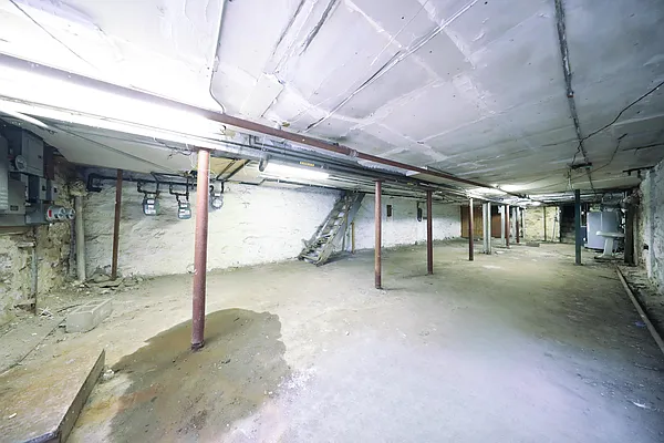 Sold by Remax Edge | media 25