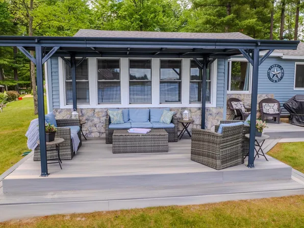 3217 W Branch Dr, Gladwin, MI 48624