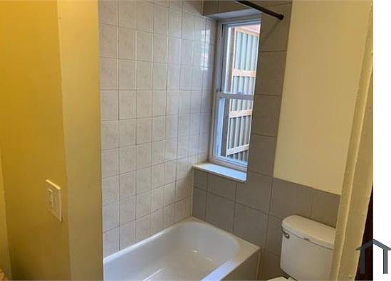 5th image of 6836 S Saint Lawrence Ave #1S