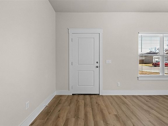 5th image of 880 Snyder Springs Loop