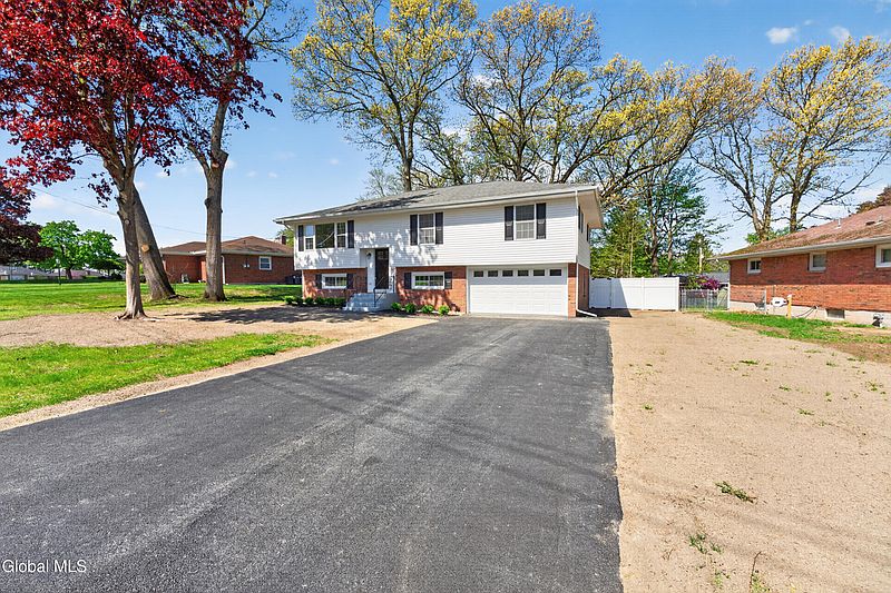 2nd image of 24 James Drive