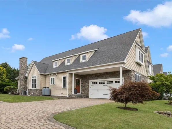 2 A Spy Glass Cir Unit 2A, Hope Valley, RI 02832