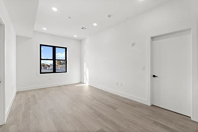425 Avenue C #504 — Photo 14