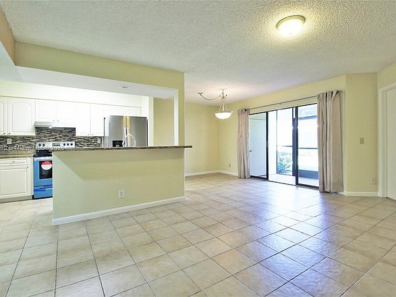 5th image of 8077 NW 15th Mnr #8077