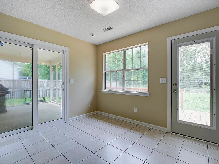 442 Indigo Rd — Photo 8
