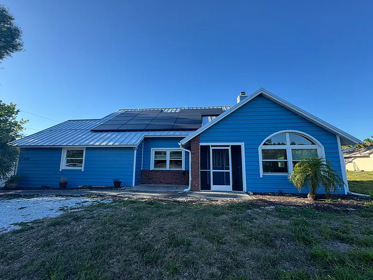 601 Shetland Cir — Photo 1