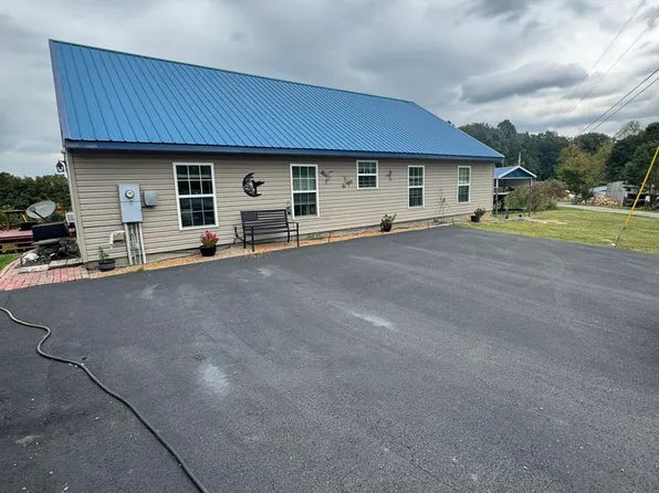 99 Tree Top Ln, Columbia, KY 42728
