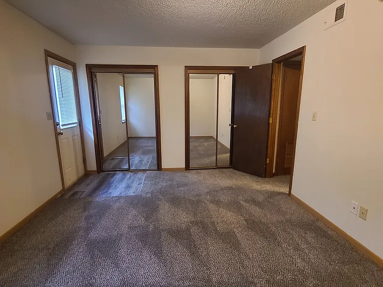 155 NW Zaun Ave #155 — Photo 6
