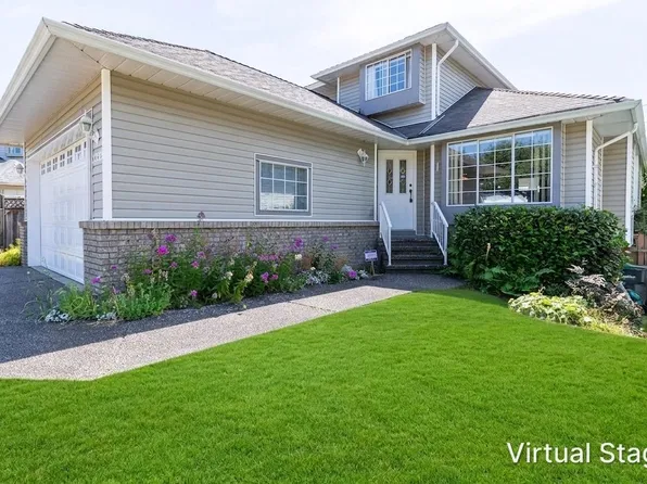 3330 Hyde Park Pl, Coquitlam, BC V3E 3G4