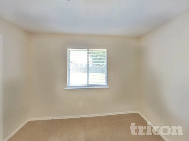8021 Ashridge Rd — Photo 14