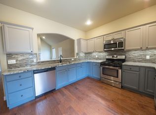 1600 Park St, Lowell, AR 72745