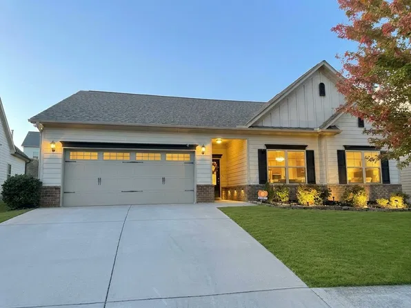 4532 Sweetwater Dr, Gainesville, GA 30504