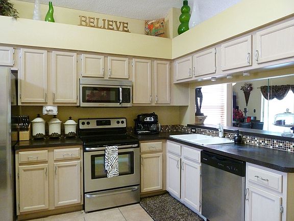2nd image of 1624 Shady Oaks Dr