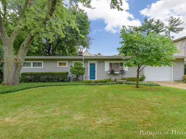 211 Wakeman Ave, Wheaton, IL 60187