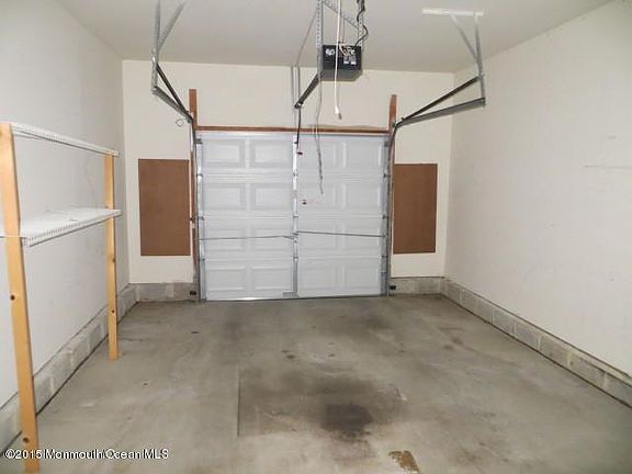 5th image of 5 Silverwoods Dr
