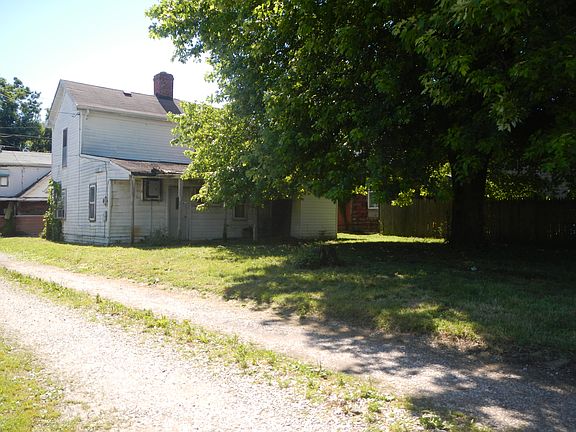 3rd image of 119 Baker Ave
