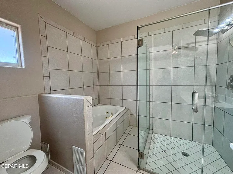 1573 Kenazo Ave — Photo 18