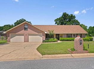 5816 Forest Ridge Dr, Pensacola, FL 32526