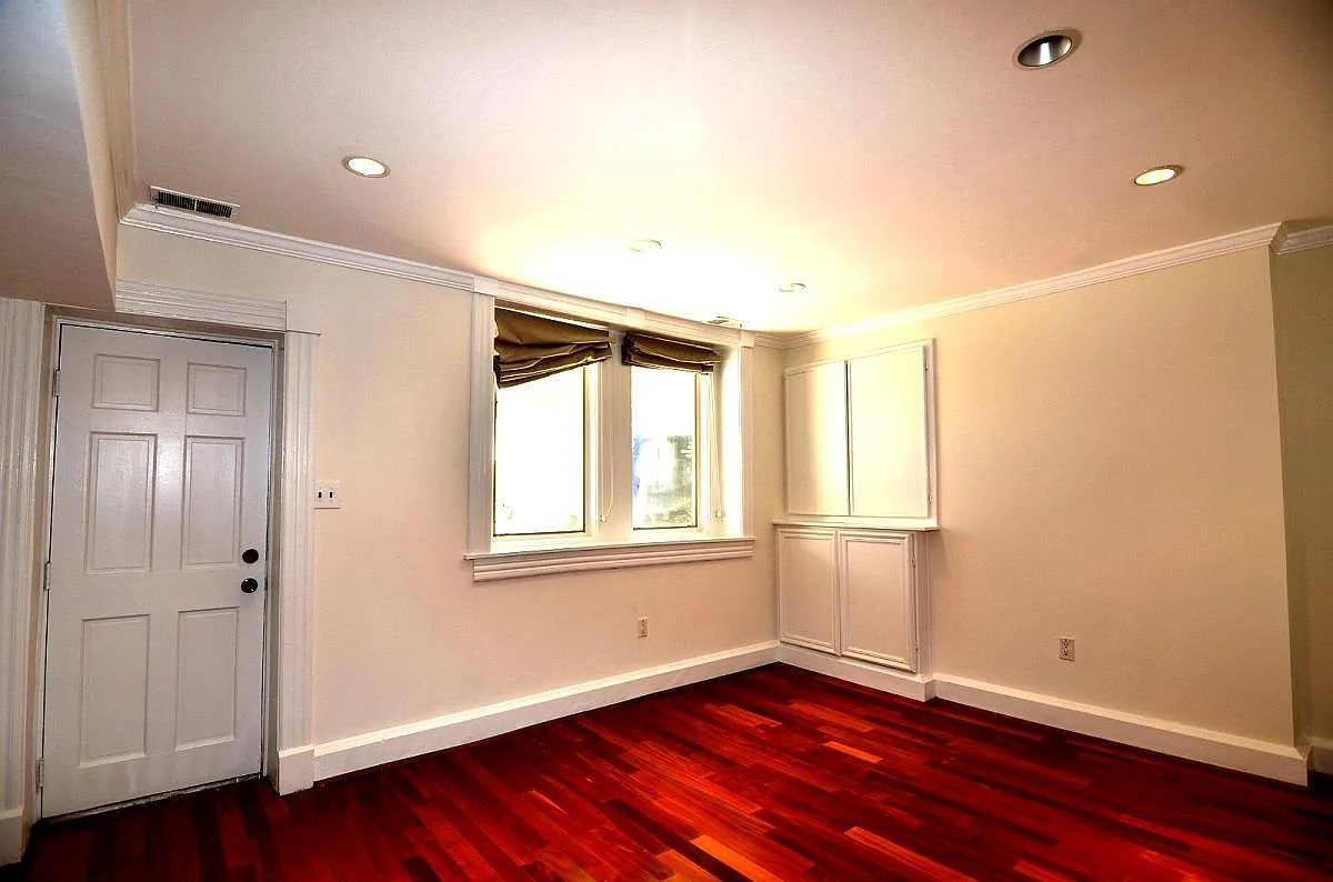 Downstairs bedroom - 622 3rd St NE #B