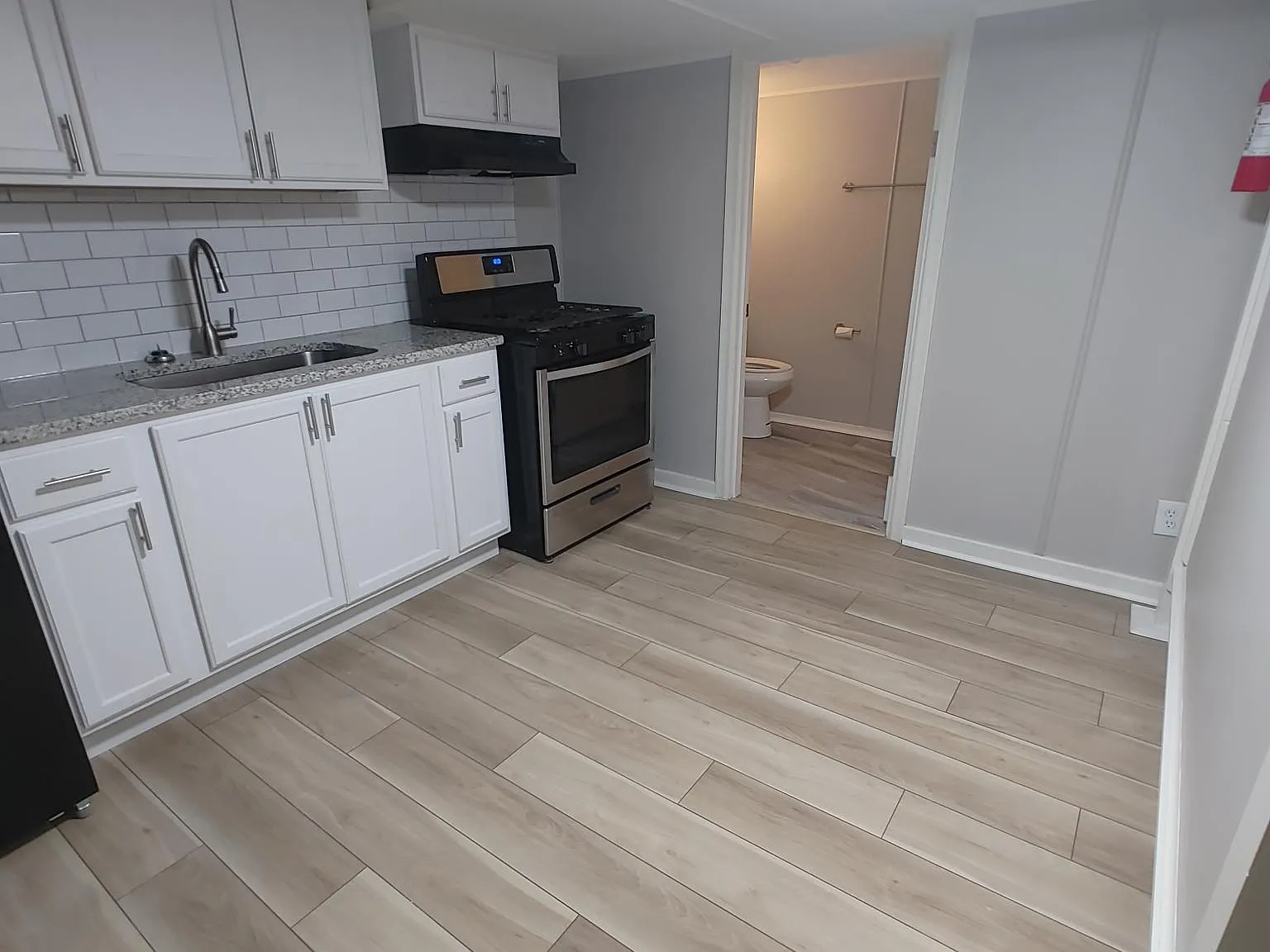 2255 W Broad St — Photo 3