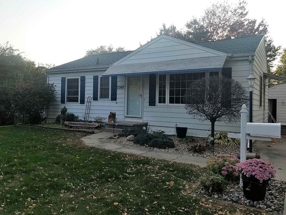 1st image of 2307 Russell Dr