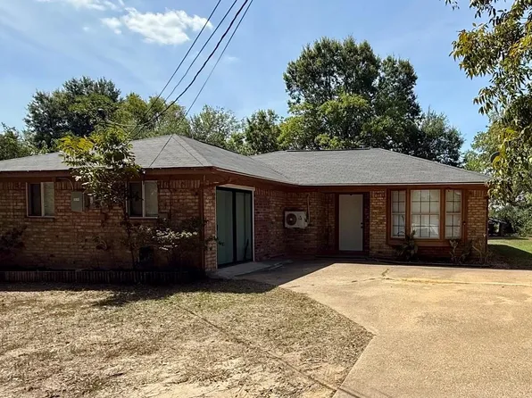 110 Sowescor St, Crockett, TX 75835