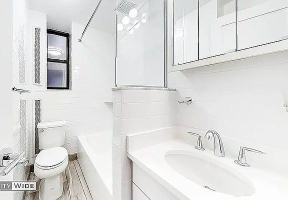 3rd image of 140 E 46th St APT 4B