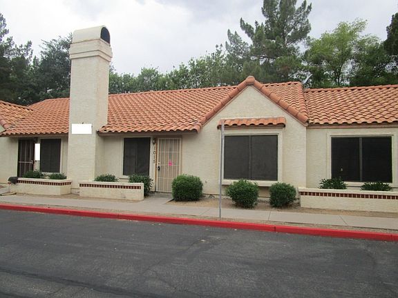 2nd image of 921 W University Dr Unit 1015