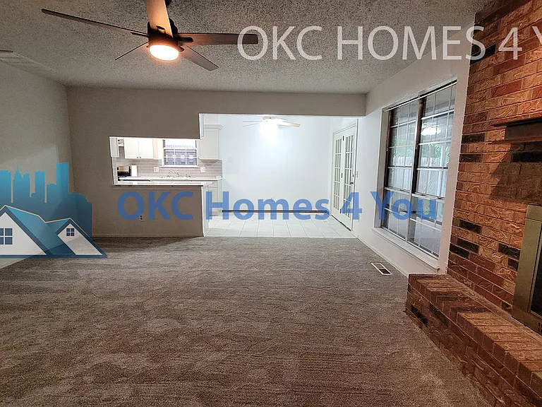1305 Creek Dr — Photo 4