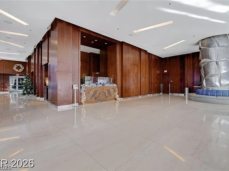 4525 Dean Martin Dr #511 — Photo 40