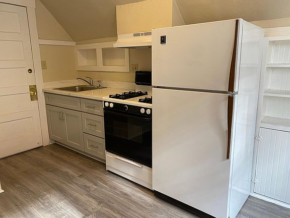 2nd image of 30 N 11th St APT 5