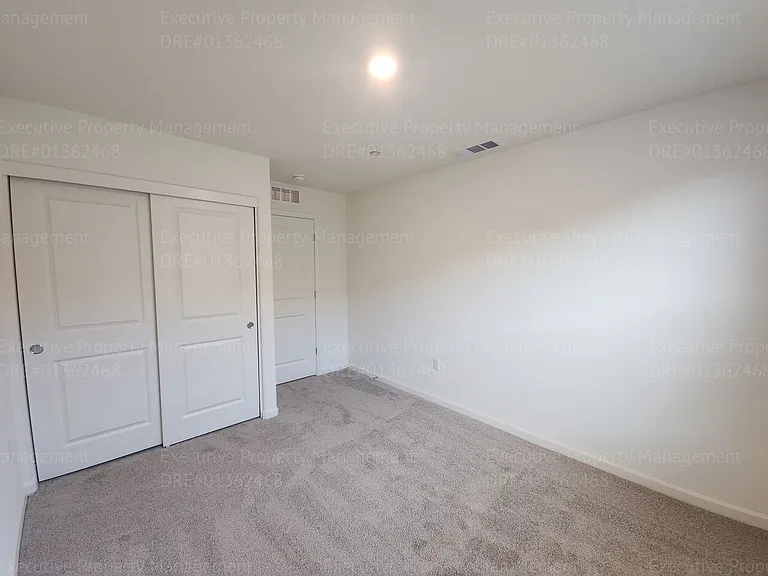 8921 Kemi St — Photo 17