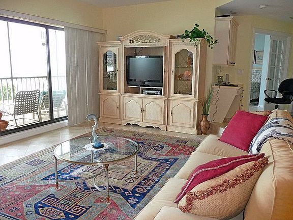 3rd image of 600 La Peninsula Blvd #601