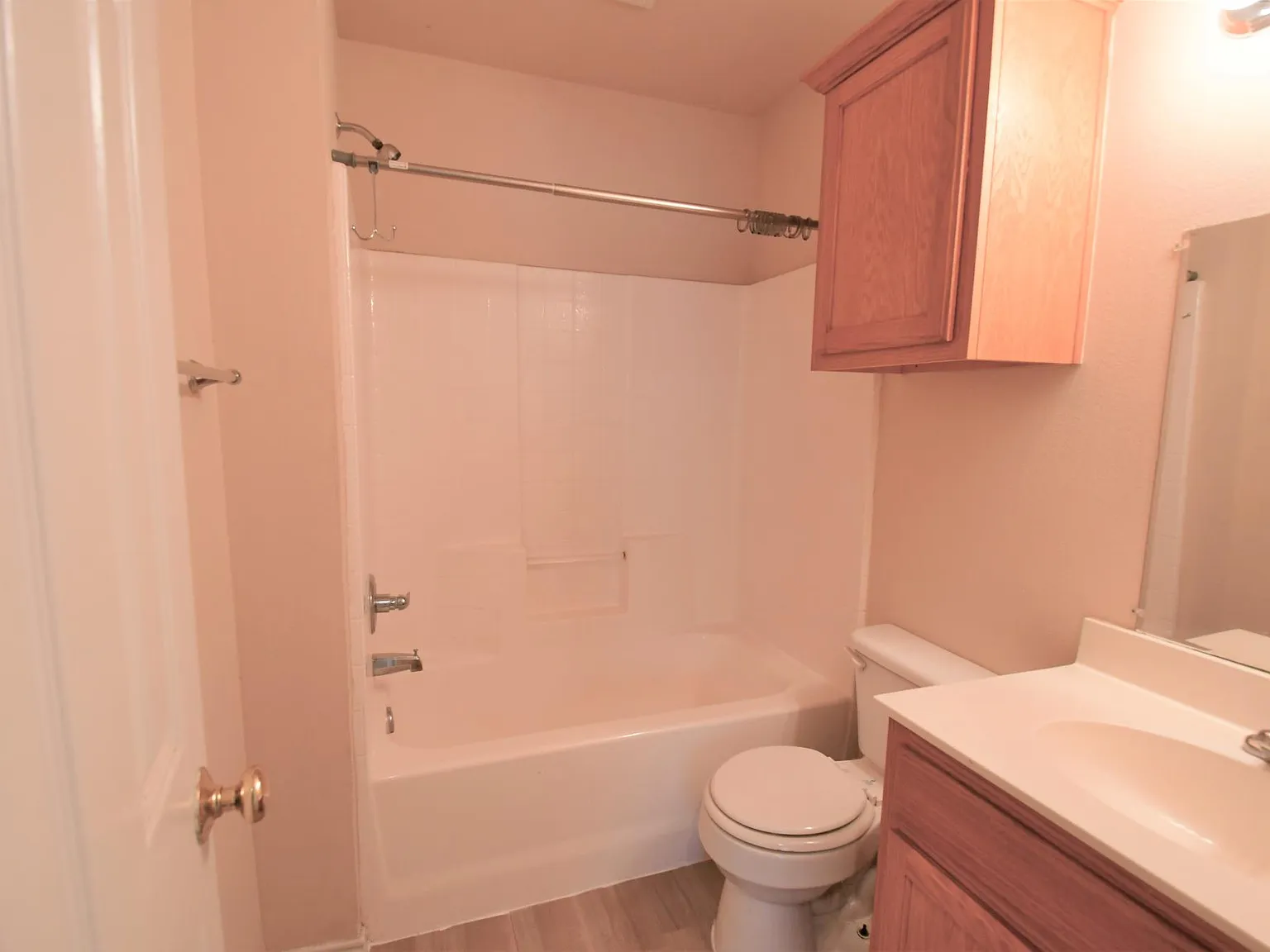 2 bed, 897 sqft, $1,100 — Photo 2