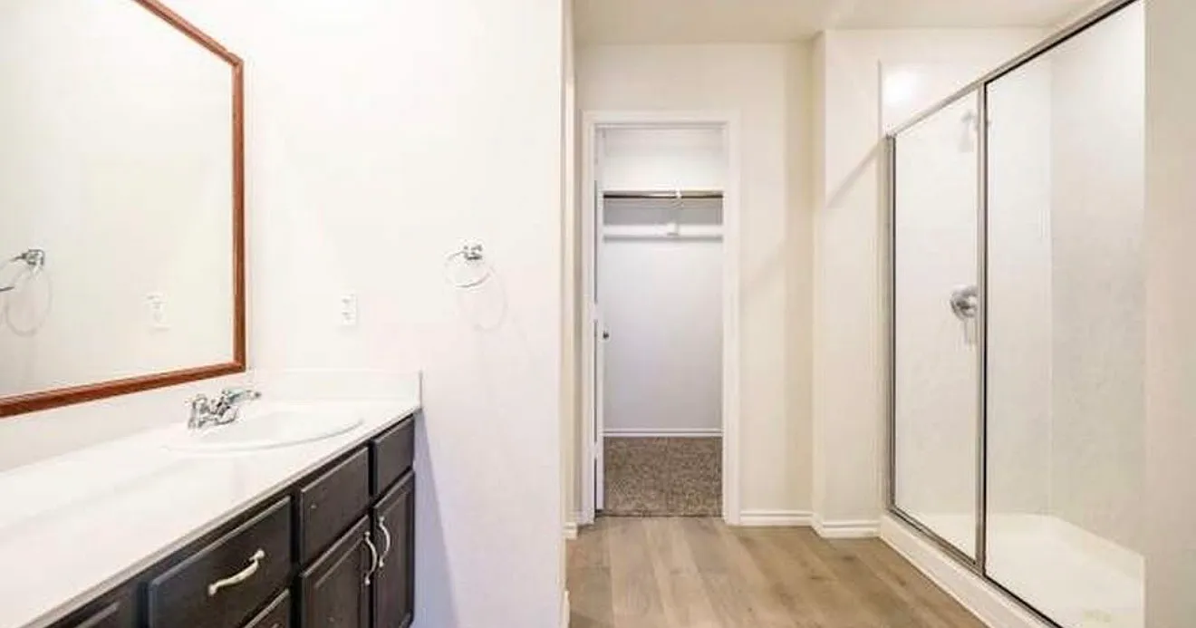 1 bed, 400 sqft, $900 — Photo 4