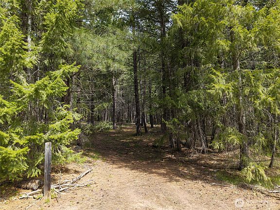 3rd image of 578 Lost River Road