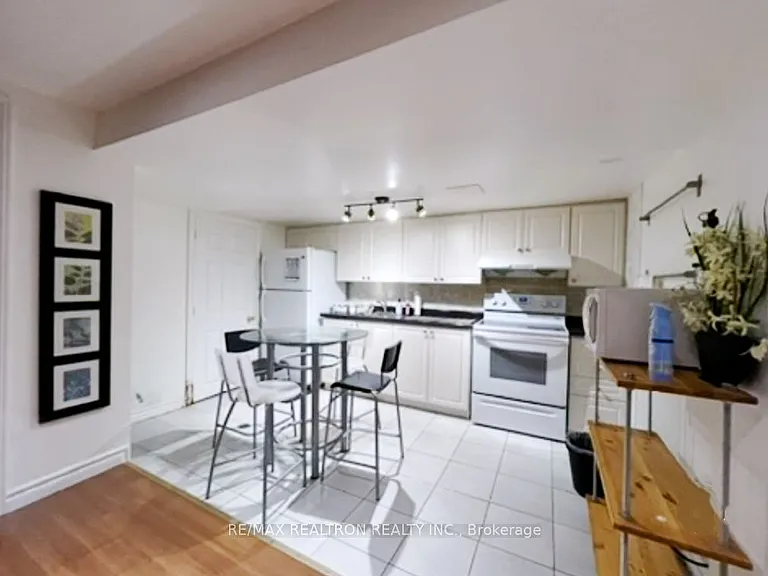 2 Greyhound Dr #BASEMENT — Photo 4