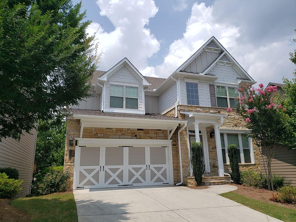 1st image of 1480 Roswell Manor Cir