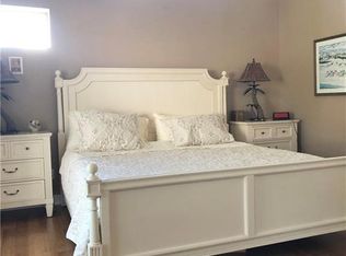975 Partridge Cir APT 202, Naples, FL 34104