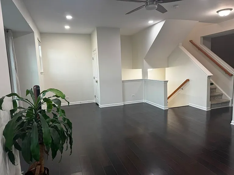 3335 Kentshire Cir — Photo 3