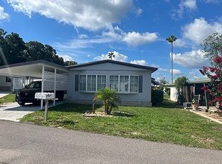 15 Briarwood Ln, Thonotosassa, FL 33592