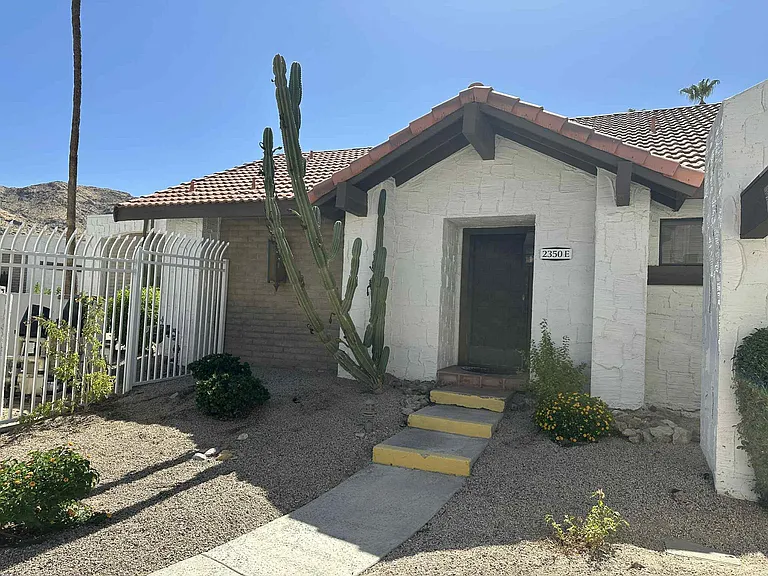 2350 E Miramonte Cir #E — Photo 8