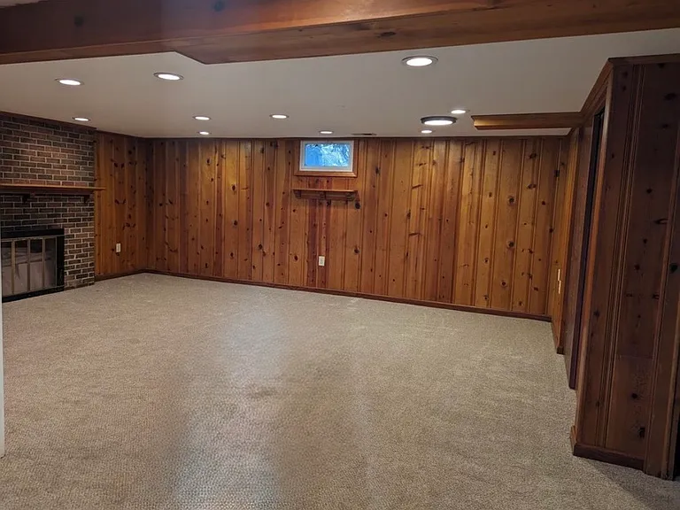 750 Elm Ct — Photo 13